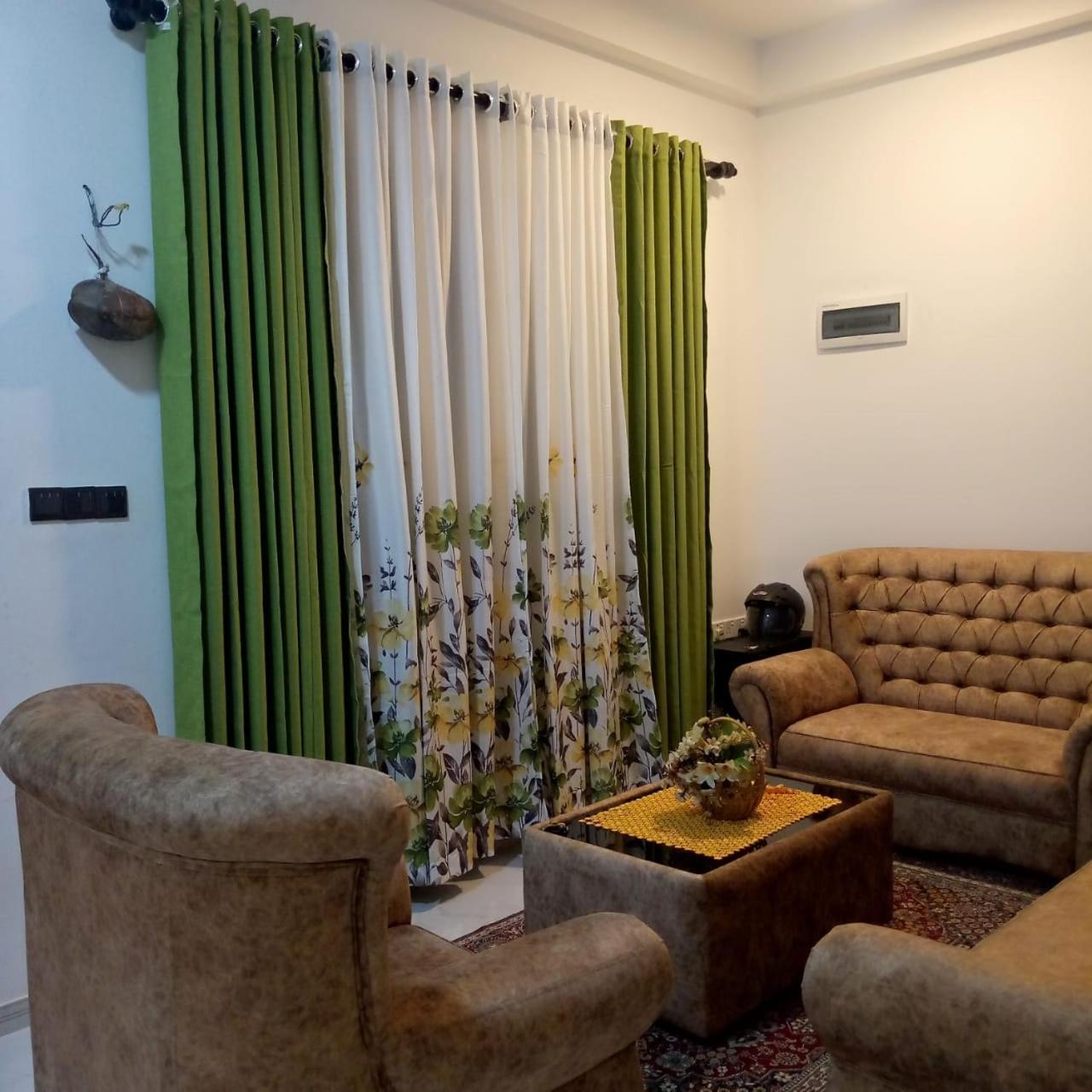 Alexandra Home For Foreign Tourists Only Gampola Exterior photo