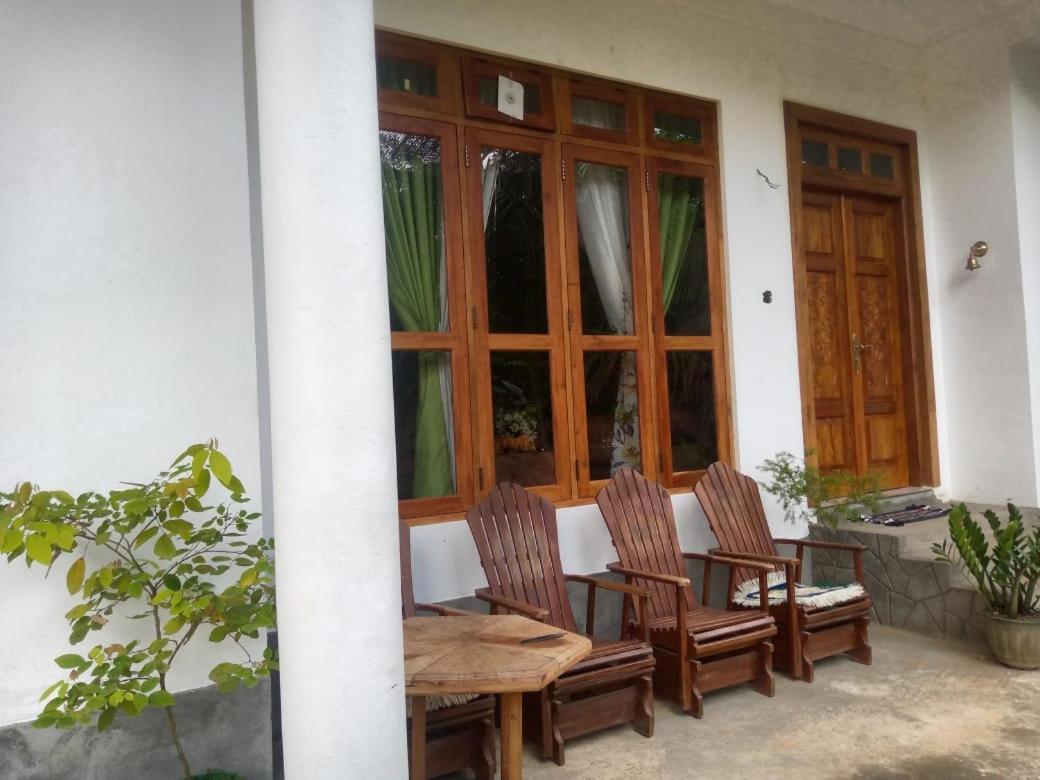 Alexandra Home For Foreign Tourists Only Gampola Exterior photo